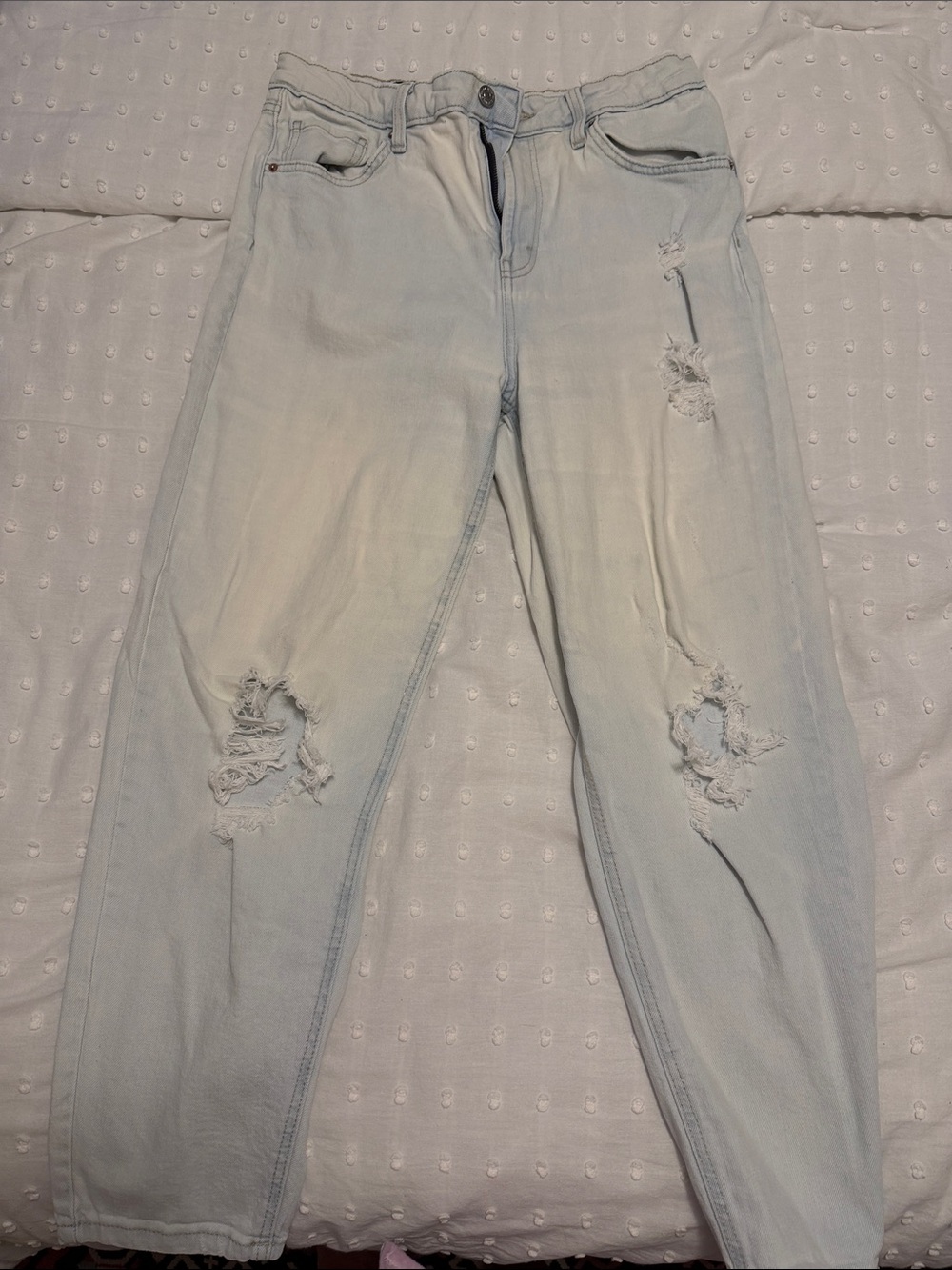 Women’s Light Blue Distressed Jeans
